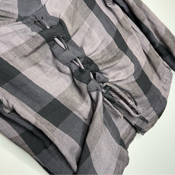 NWT Cloth & Stone Plaid Black And Gray Crop Top - Picture 6 of 7
